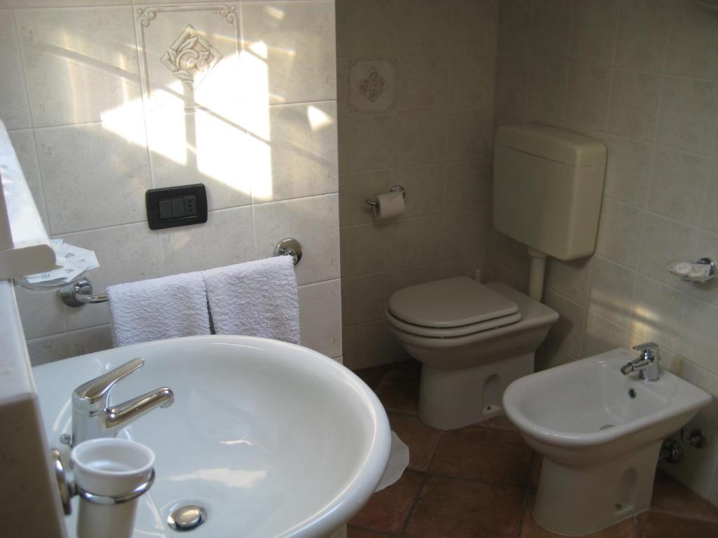 A Casa Da Franz Apartment Manerba del Garda Phòng bức ảnh