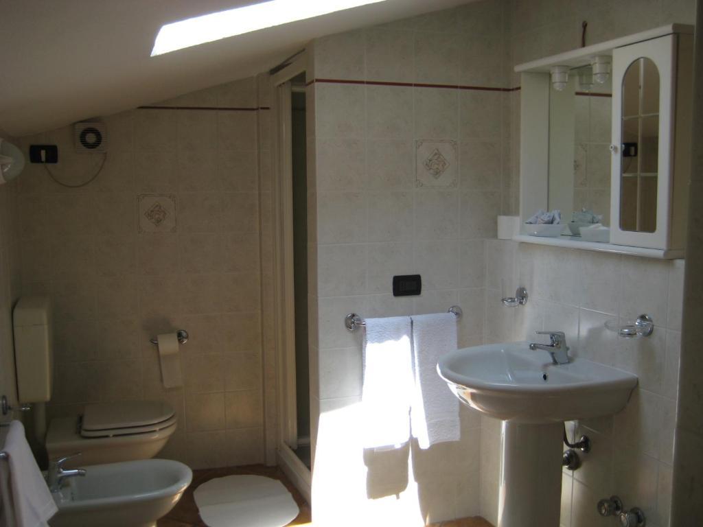 A Casa Da Franz Apartment Manerba del Garda Phòng bức ảnh